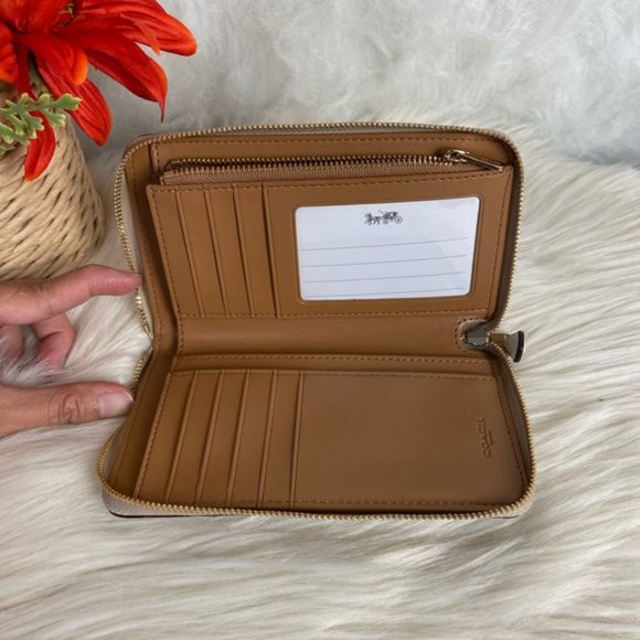 COACH MEDIUM ZIP AROUND WALLET IN SIGNATURE CANVAS - Picture 3 of 6